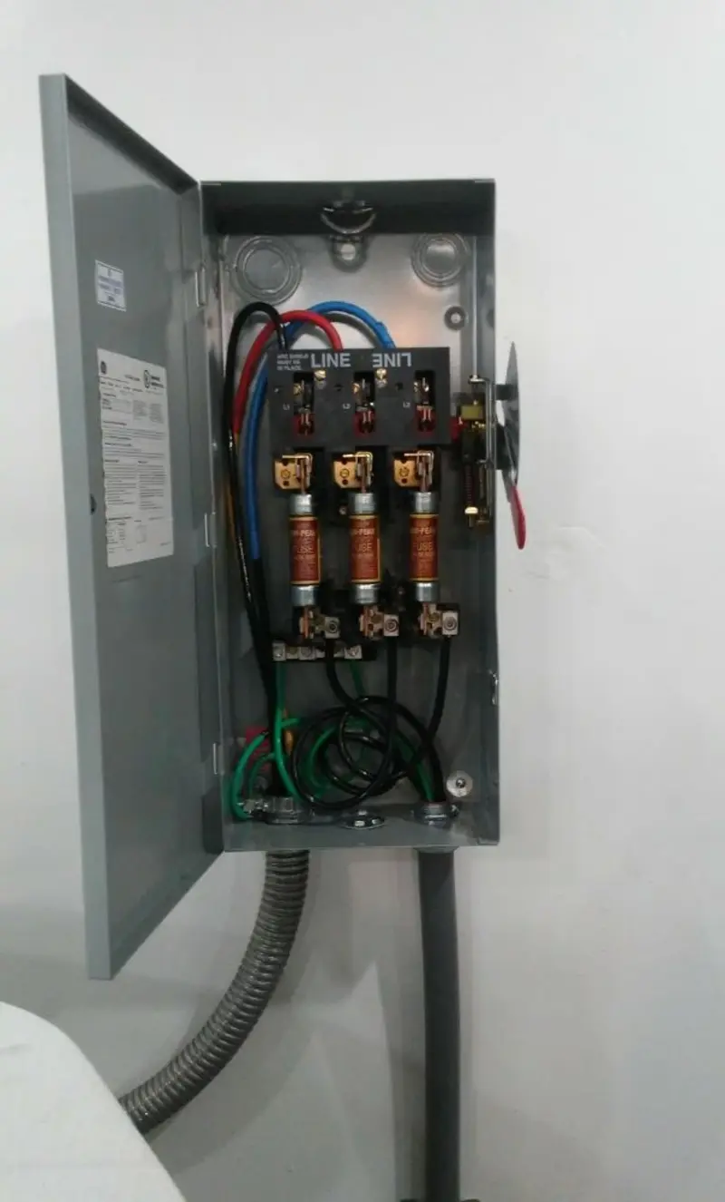 Three-phase disconnect switch installed for Smoke Detector Installation in North Lebanon